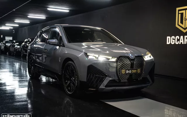 BMW iX xDrive 40 Pack Desportivo
