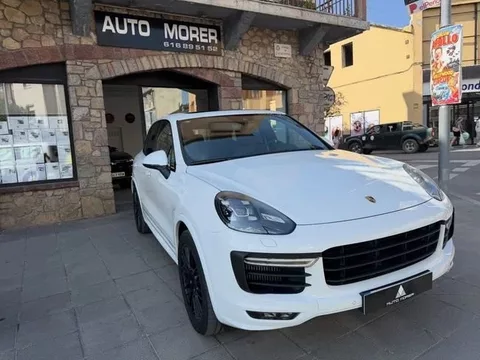 PORSCHE Cayenne GTS