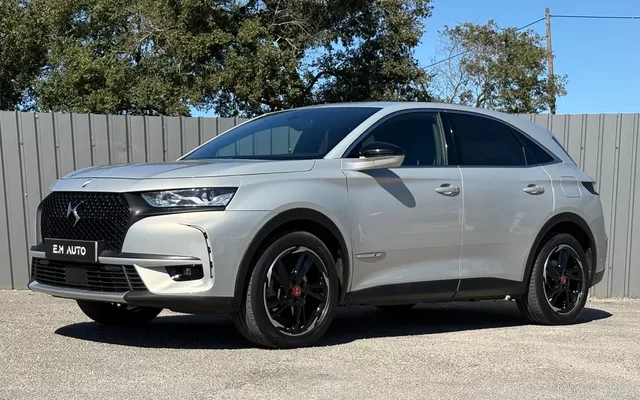 DS DS7 225 Performance Line +