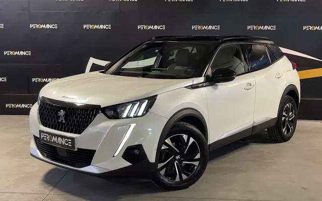 Peugeot 2008 PureTech 130 EAT8 GT