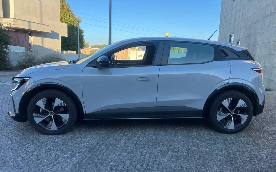 Renault Mégane E-Tech EV60 220hp optimum charge Equilibre