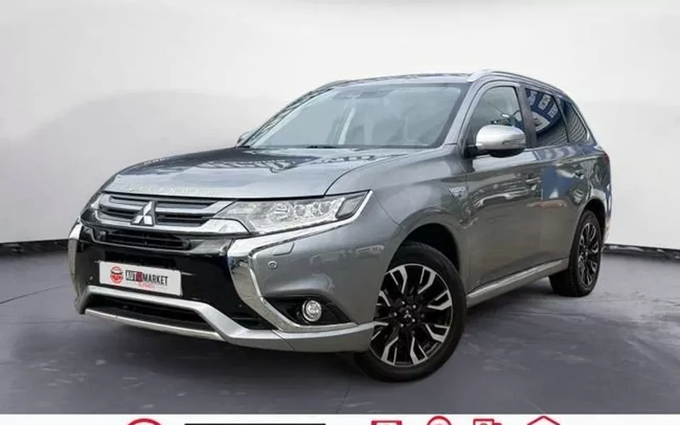 MITSUBISHI Outlander PHEV Kaiteki 4WD