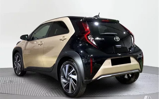 TOYOTA Aygo X Cross AYGO X CROSS 1.0 VVT-I 72CV Chic