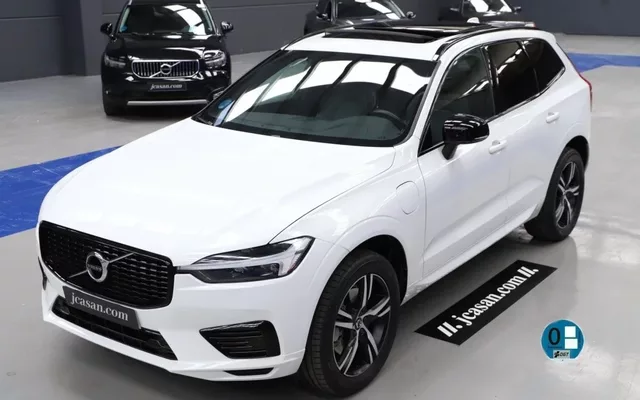 VOLVO XC60 XC60 T6 Recharge R-Design - 32840€ en Paterna