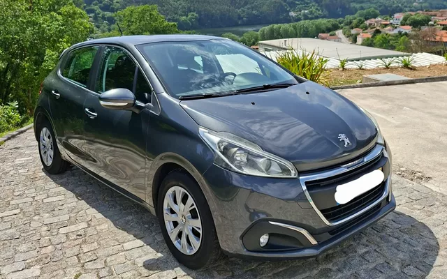 Peugeot 208 1.6 BlueHDi Style