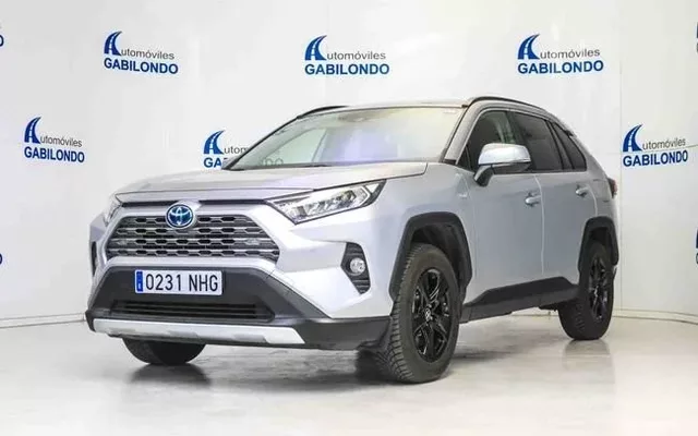 TOYOTA RAV-4 2.5l 220H Advance
