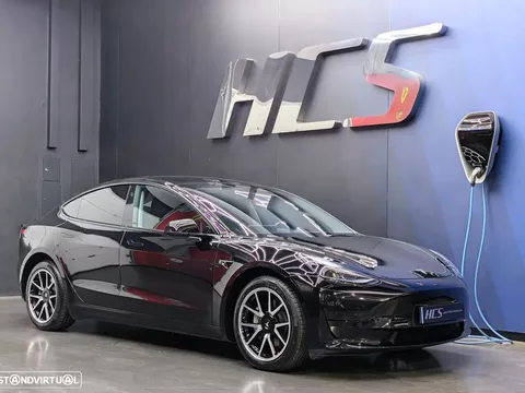 Tesla Model 3 Tração Traseira
