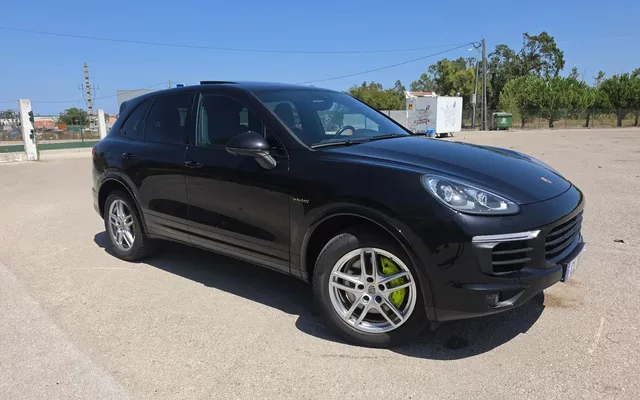 Porsche Cayenne S E-Hybrid Platinum Edition