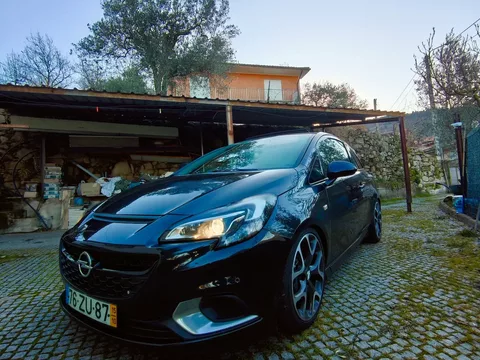 Opel Corsa 1.6 Turbo OPC