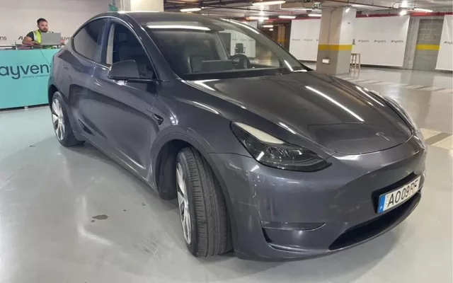 Tesla Model Y Long Range Tração Integral
