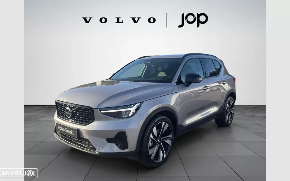 Volvo XC 40 2.0 B3 Plus Dark