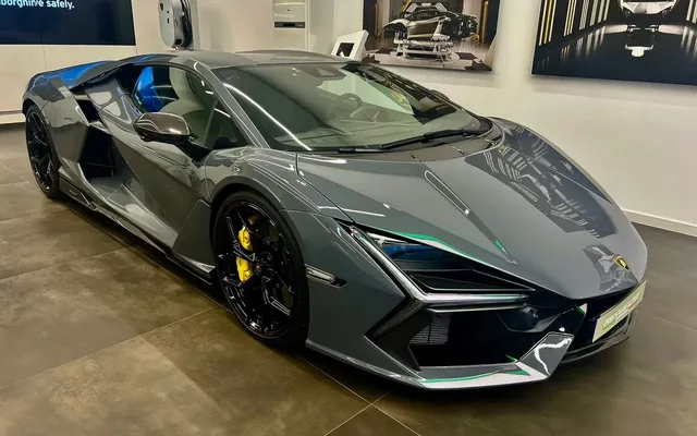 Lamborghini Revuelto 6.5 V12