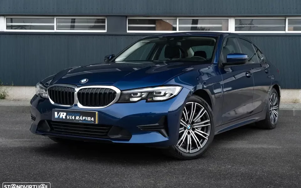 BMW 330 e Line Luxury Auto