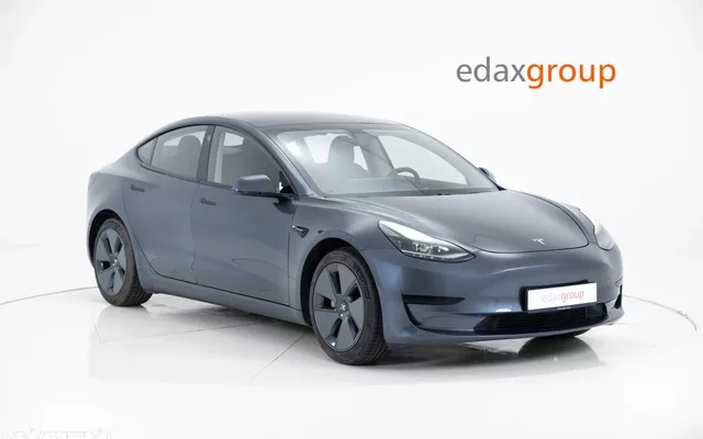 Tesla Model 3 Standard Range Plus RWD