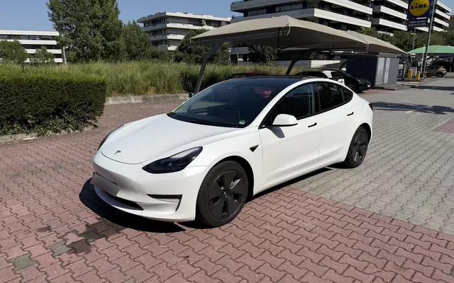 Tesla Model 3 Long Range Tração Integral Premium