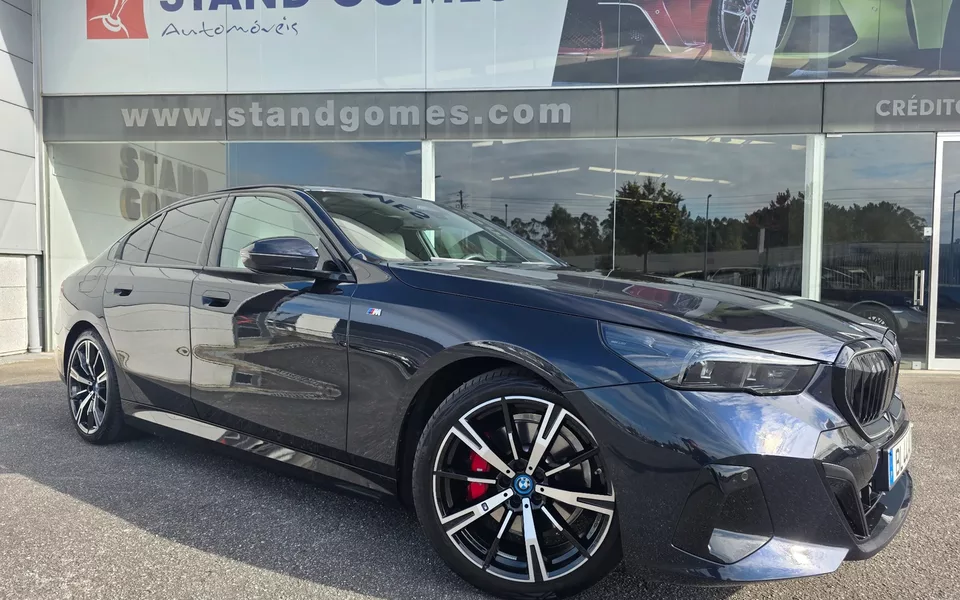 BMW 530 e Pack Desportivo M Pro