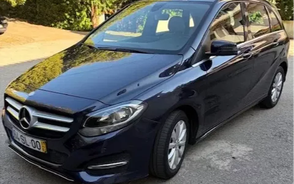 Mercedes-Benz B 180