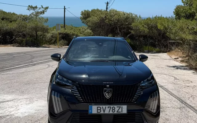 Peugeot 2008 PureTech 130 EAT8 GT
