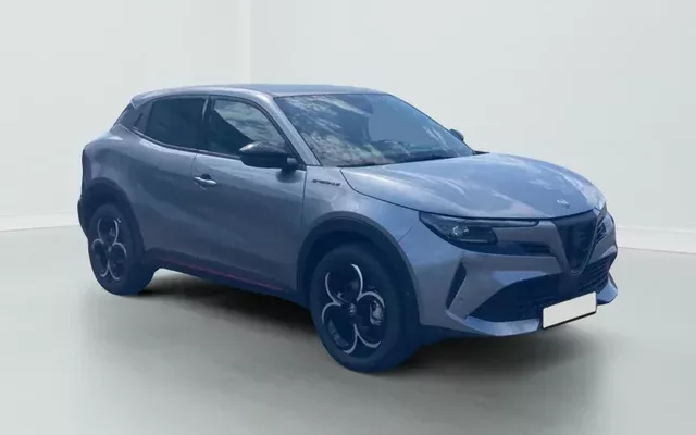 Alfa Romeo Junior 1.2 ibrida 145 speciale e-dct6 Zéro km immatriculé