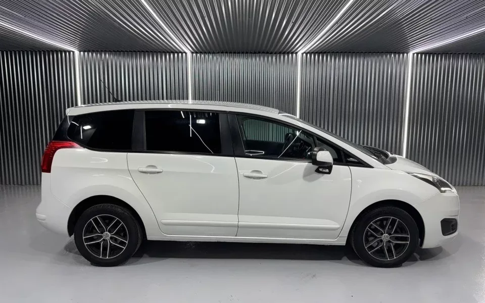 PEUGEOT 5008 5008 1.2 PureTech S&S Style 7 pl. 130
