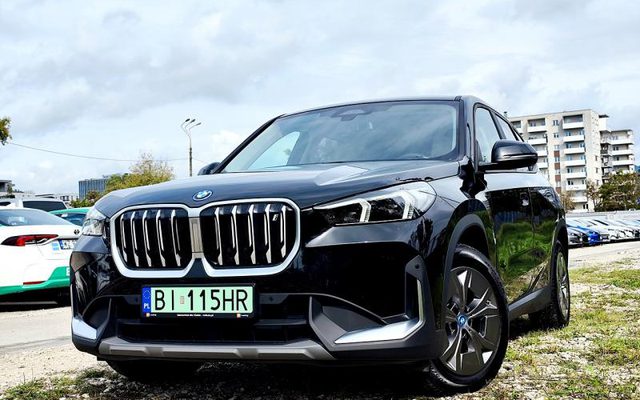 BMW IX1 2023