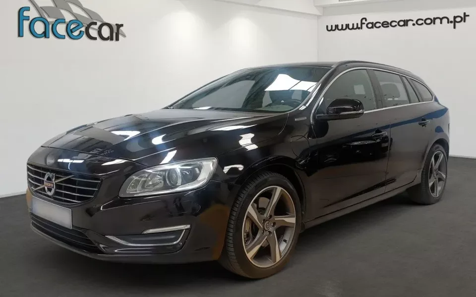 Volvo V60 2.4 D6 Momentum AWD Phev