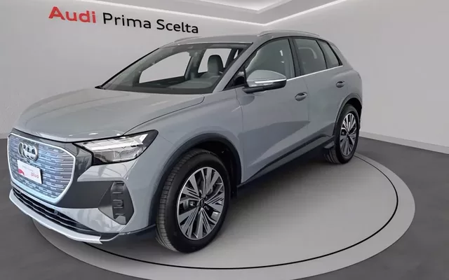 AUDI Q4 e-tron 45 business advanced