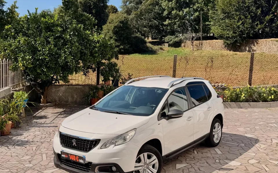 Peugeot 2008 1.2 PureTech Style