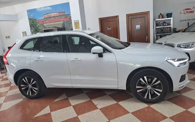 VOLVO XC60 XC60 B4 Momentum FWD Aut. - 25999€ en El cuervo