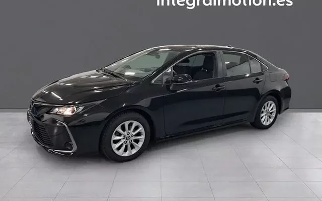 TOYOTA Corolla Sedán 125H Active Tech