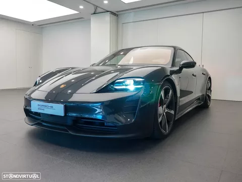 Porsche Taycan 4S