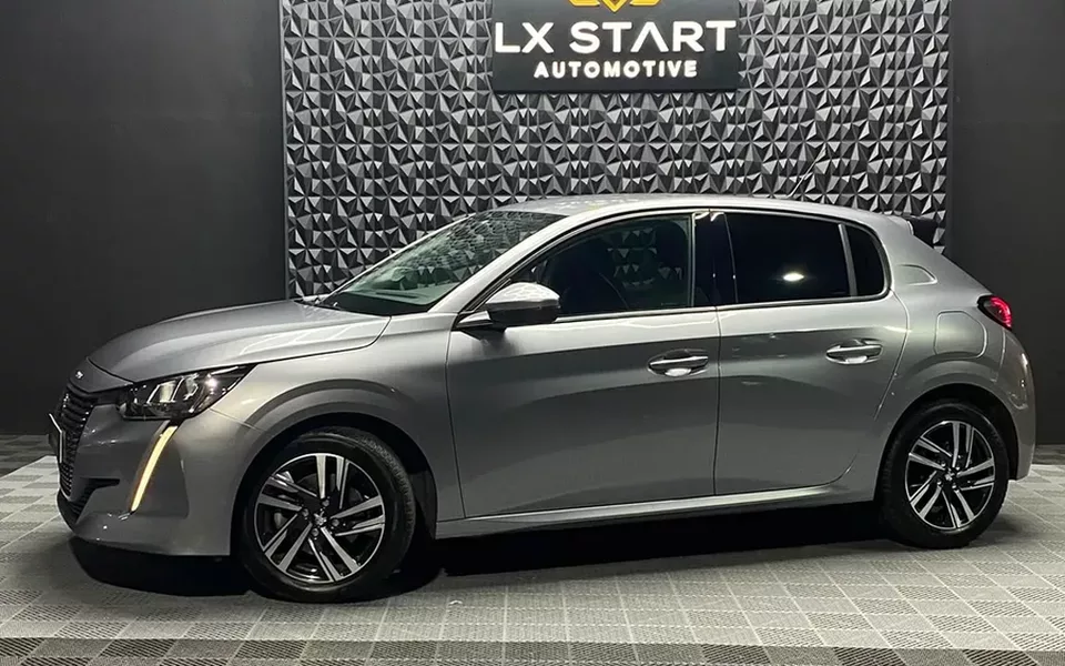 Peugeot 208 1.2 PureTech Allure EAT8