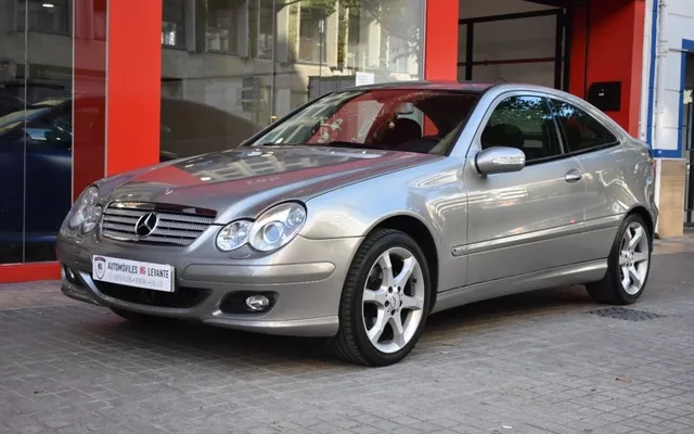 MERCEDES-BENZ Clase C MERCEDES-BENZ Clase C Pequeño Automático de 3 Puertas