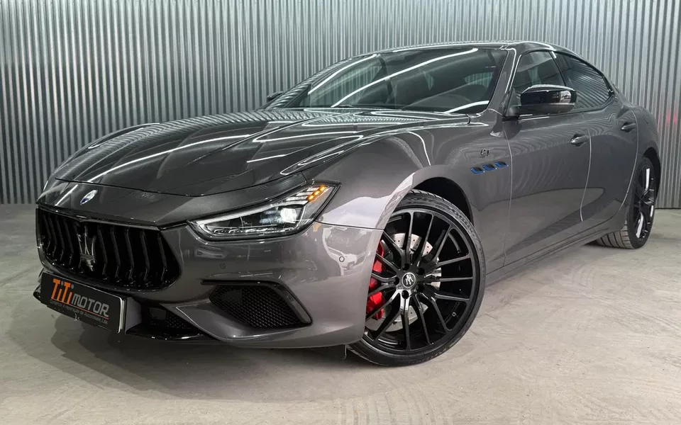 Maserati Ghibli GT Hybrid