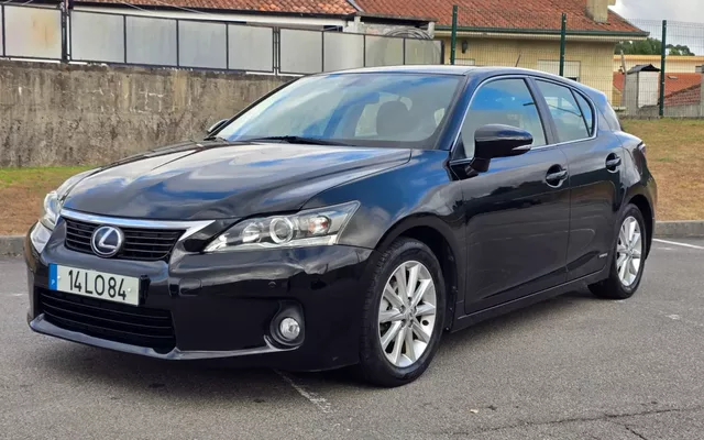 Lexus CT 200h