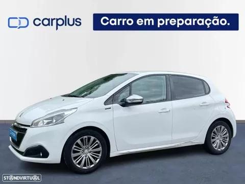 Peugeot 208 1.2 PureTech Signature