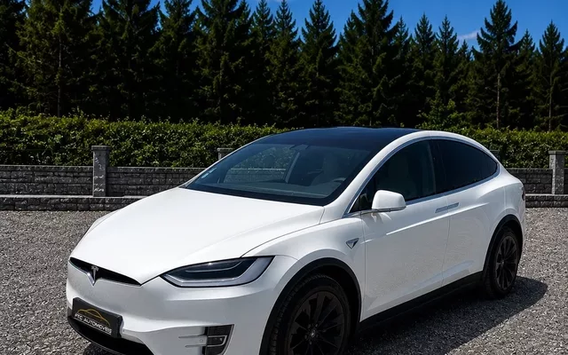 Tesla Model X 100D