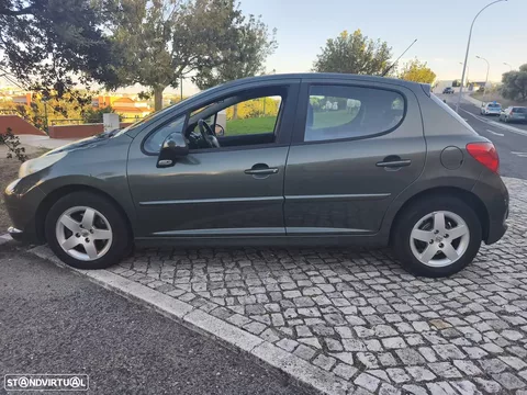 Peugeot 207 1.4 16V Open