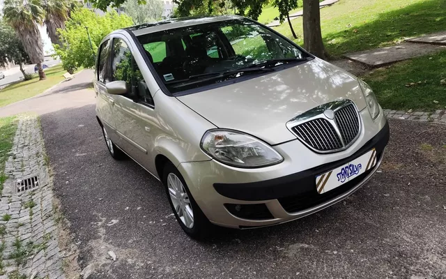 Lancia Musa 1.3 16V M-jet Oro Executive