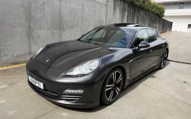 Porsche Panamera Platinum Edition