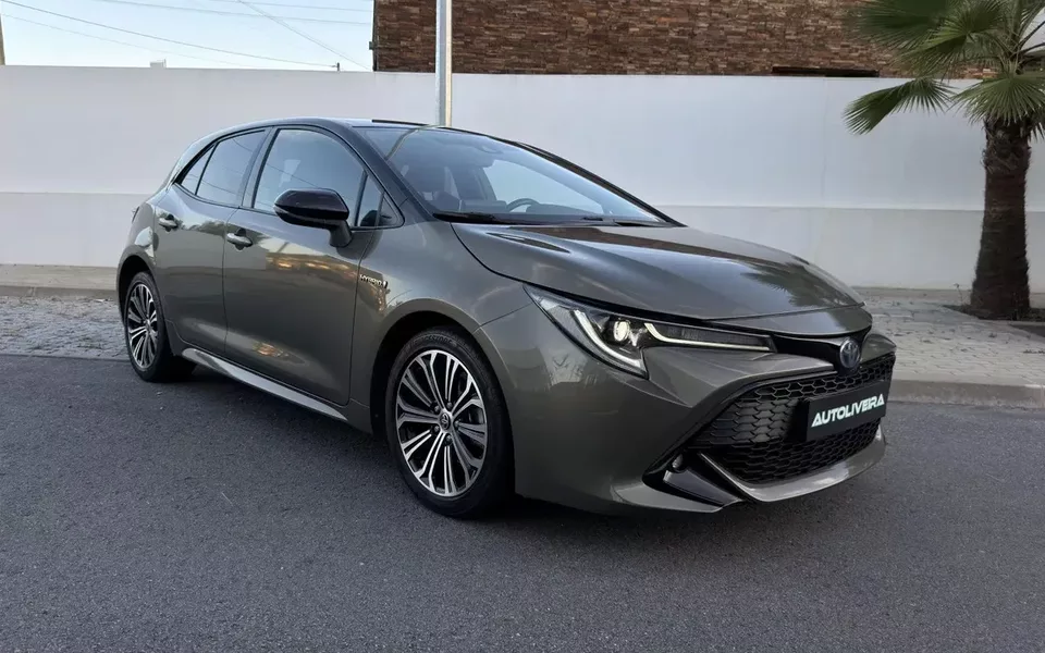 Toyota Corolla 1.8 Hybrid Square Collection