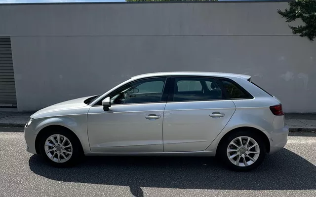 Audi A3 Sportback 2.0 TDI Attraction