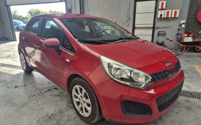 Kia Rio 1.1 CRDi / Marchand ou Export
