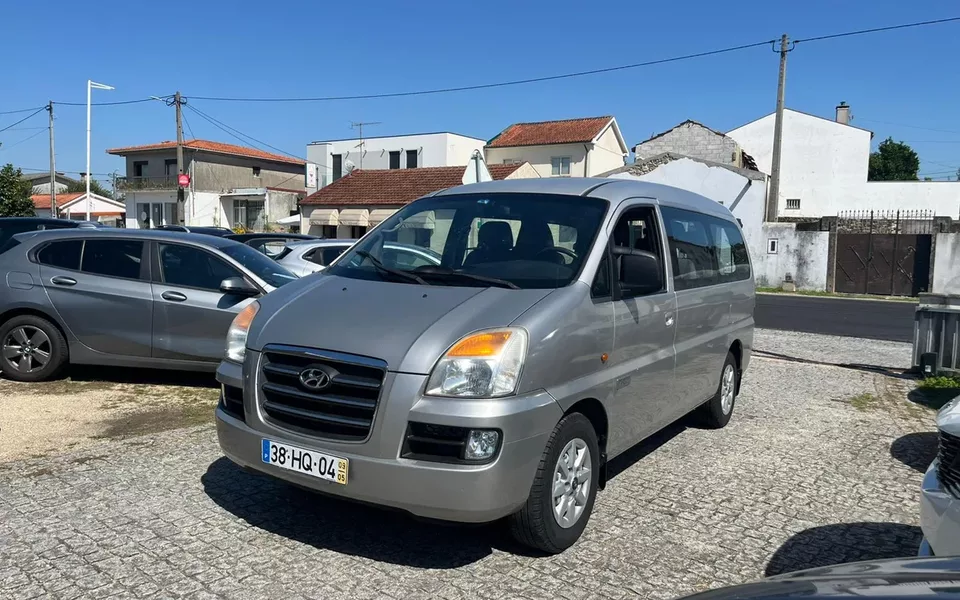 Hyundai H-1 Starex 2.5 CRDi SVX Longo