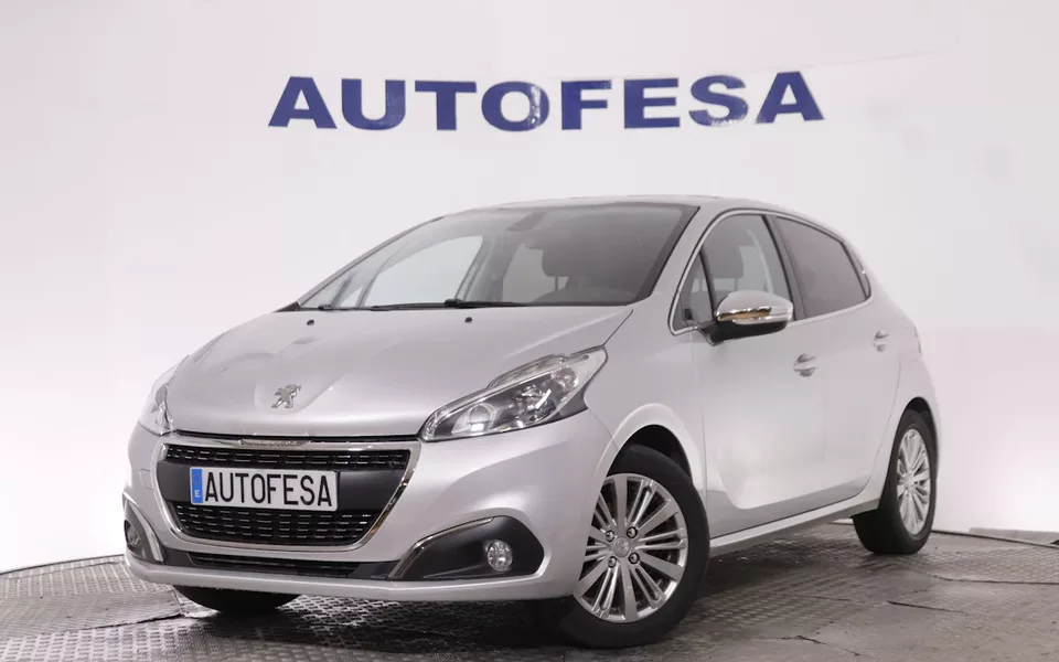 Peugeot 208 1.2 PURE TECH ALLURE 82CV 5P # PARKTRONIC