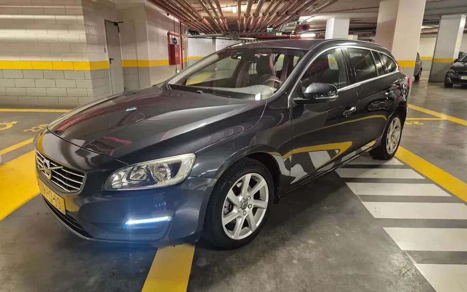 Volvo V60 1.6 D2 Momentum Eco