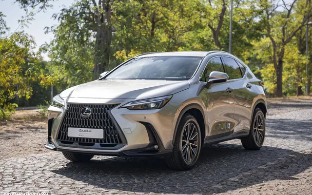 Lexus NX 450h+
