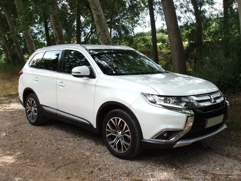 MITSUBISHI Outlander Outlander 200 MPI Motion 2WD 5pl. CVT