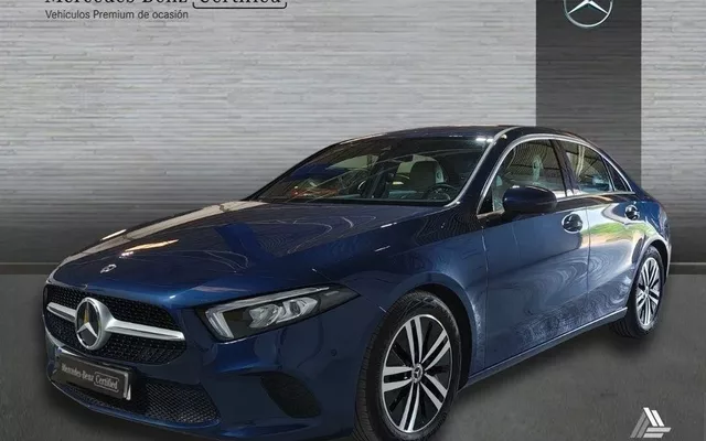 MERCEDES-BENZ Clase A CLASE A 180 Sedán