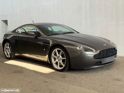 Aston Martin Vantage Coupe V8